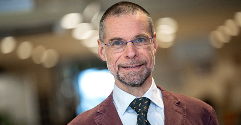 Henk de Vries appointed Professor of Standardisation Management