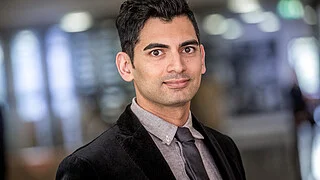 Dr Yashar Ghiassi-Farrokhfal, Associate Professor, Rotterdam School of Management, Erasmus University