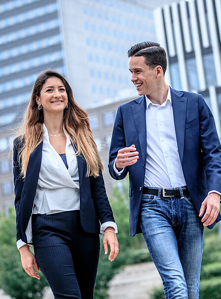 Students walking on Woudestein campus