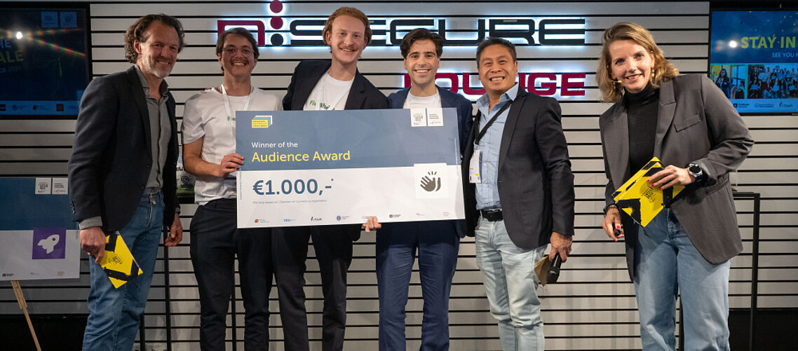 Audience Award winners Tomás Guerreiro Gomes, Stein Bongers and Dion Lodder with Han Go, owner of Go-Tan