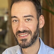 Professor of decision making at Rotterdam School of Management