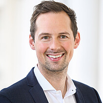 Strategic HR Training Professor at RSM. 
