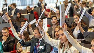 Voting at RSM’s UNFCCC simulation
