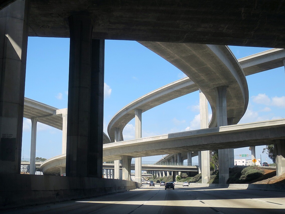 A highway intersaction 