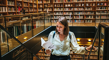 University library (B): books and journals