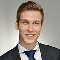 Chapter leader and RSM alumnus Adam Geiszt
