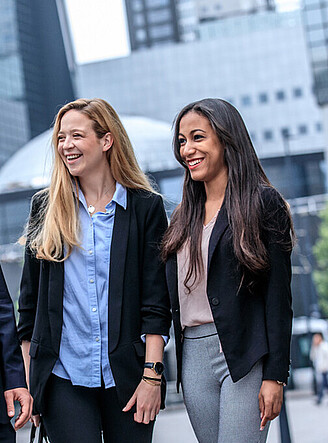 Students walking in Rotterdam centrum