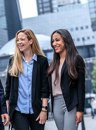 Students walking in Rotterdam centrum