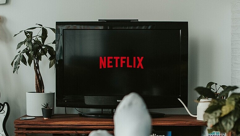 a screen with netflix on