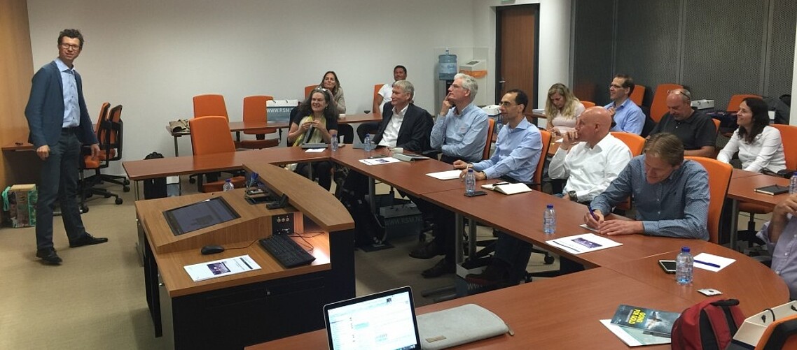 EMBA Class of 2001 explores branding with Prof. Stefano Puntoni during academic reunion